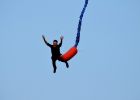 Elszakadt a kötél bungee jumping közben (videó)