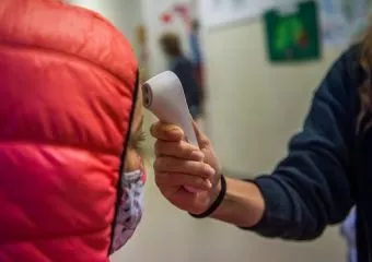 Várjuk, de nem bármilyen áron - pedagógusok, szülők és diákok az iskolanyitásról