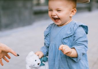 10 fontos mérföldkő a baba mozgásfejlődésében