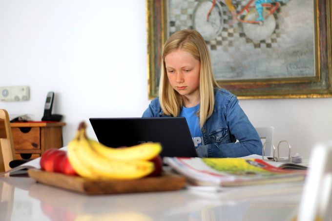 A gyerekek nem tudnak tanulni, tanárok nem tudnak távoktatni, a szülők oktatni sem ... A gyerekek nem tudnak tanulni, tanárok nem tudnak távoktatni, a szülők oktatni sem ...