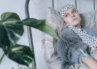 "Csak arra tudtam gondolni, hogy a 2 hónapos kislányom miatt nem adhatom fel!" - Begyulladt tejmirigynek hitték a csomót Csilla mellében, kiderült, hogy emlőrákja van