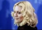 Madonna szeretné elvinni a gyermekeit egy auschwitzi kirándulásra