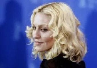Madonna szeretné elvinni a gyermekeit egy auschwitzi kirándulásra