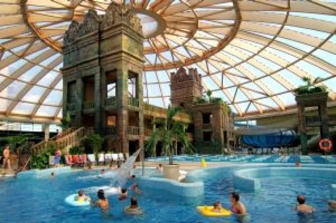 Ingyen luxus 7 éves korig - Ramada Resort - Aquaworld Budapest a gyerekekért
