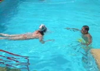 Felnőtt fejjel úszni tanulni...