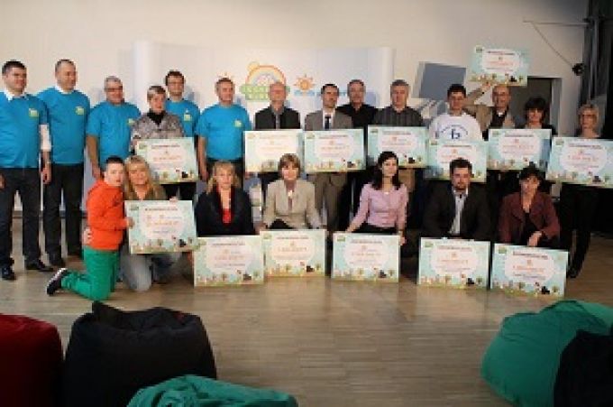 Rekordösszegű adománnyal támogatja a beteg gyerekeket az MVM Csoport Rekordösszegű adománnyal támogatja a beteg gyerekeket az MVM Csoport