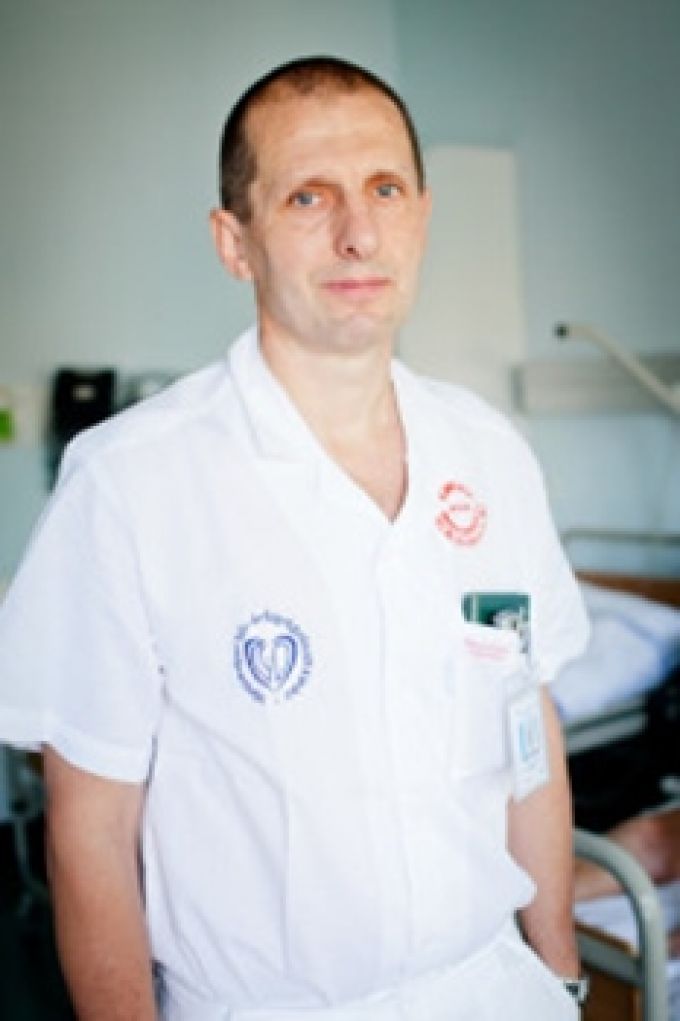 A Városmajori Klinikán sikerrel mentették meg a 3. emeletről lezuhant fiút A Városmajori Klinikán sikerrel mentették meg a 3. emeletről lezuhant fiút