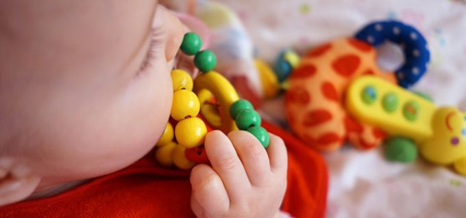 Mit játsszunk két hónapos babánkkal? Mit játsszunk két hónapos babánkkal?
