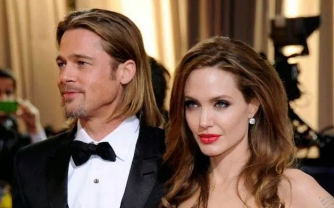Eltávolították Angelina Jolie petefészkeit és petevezetékeit
