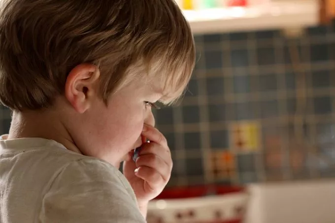 Az izraeli tudósok szerint az autista gyerekek nem érzik a szagok és az illatok különbségét