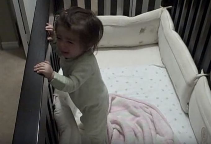 Nem akar aludni a kicsi? Apa tudja a tökéletes megoldást Nem akar aludni a kicsi? Apa tudja a tökéletes megoldást