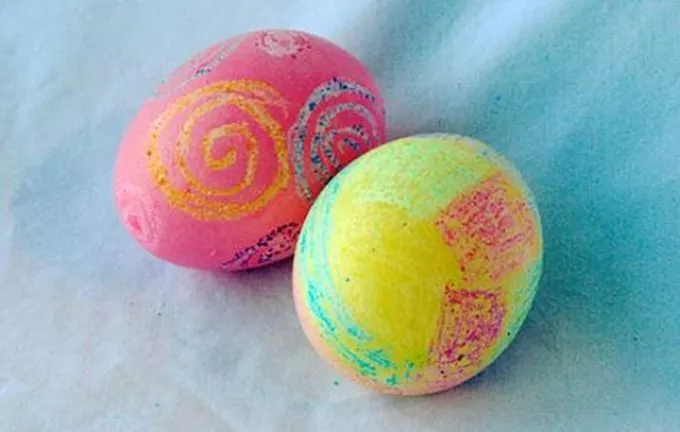 Húsvéti tojásfestés ötletek gyerekeknek