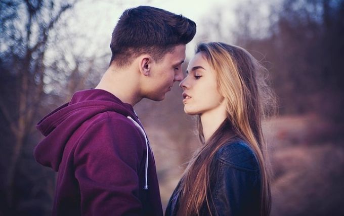 Mikor áll készen a kamasz egy kapcsolatra? - 7 kérdés, amit fel kell tenned gyermekedről Mikor áll készen a kamasz egy kapcsolatra? - 7 kérdés, amit fel kell tenned gyermekedről