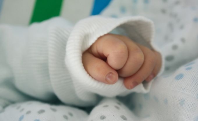 Előzetes letartóztatásba került a meghalt recski csecsemő édesapja Előzetes letartóztatásba került a meghalt recski csecsemő édesapja