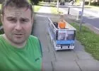 A hónap apukája: István, aki igazi, működő Ikarus buszt készített a kisfiának