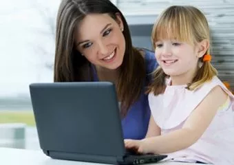 Az internetfüggőség fokozatosan alakul ki a gyermekekben