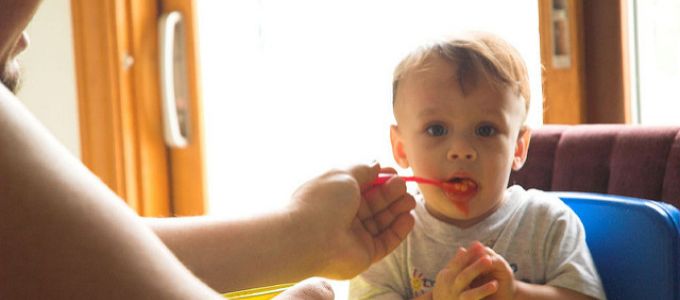 Hozzátáplálási kisokos - minden, amit a baba etetéséről tudnod kell Hozzátáplálási kisokos - minden, amit a baba etetéséről tudnod kell