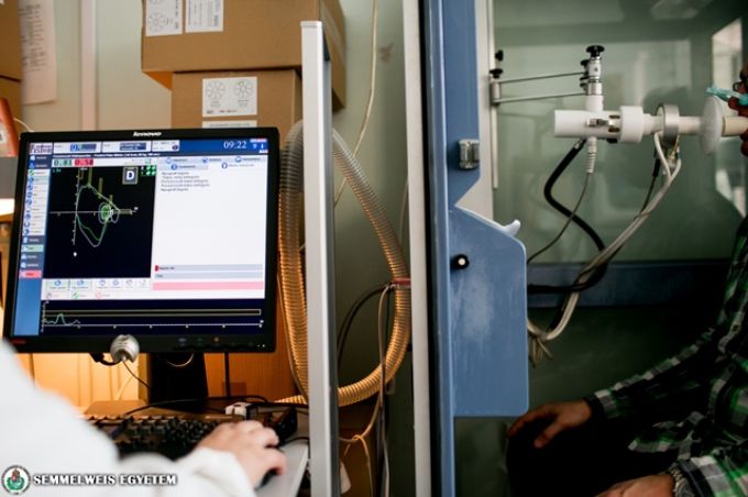 Súlyos asztma szakrendelés indult a Semmelweis Egyetem Pulmonológiai Klinikáján Súlyos asztma szakrendelés indult a Semmelweis Egyetem Pulmonológiai Klinikáján