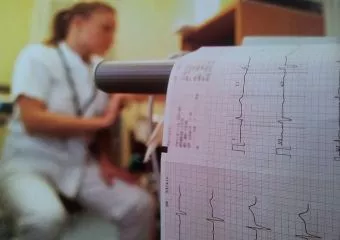 Szorít a szíved, terhelésre fulladsz? Ideje terheléses EKG vizsgálatot végeztetned!