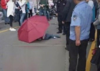 Tízemeletnyi magasból ugrott ki a hétéves fiú egy rajzfilm miatt
