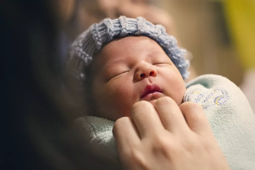 Mikortól lehet látogatni az újszülött babákat?