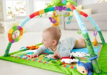 Játszószőnyeg: varázslat a babának
