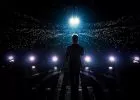 36 ezer fény gyúlt az autista gyermekekért a Havasi Symphonic Aréna Show-n