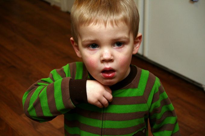 Mi okozhat elhúzódó köhögést gyermekkorban?