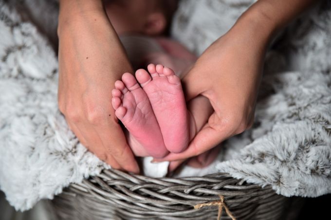 Egyedül szült egy nő a saját fürdőszobájában - saját döntéséből Egyedül szült egy nő a saját fürdőszobájában - saját döntéséből