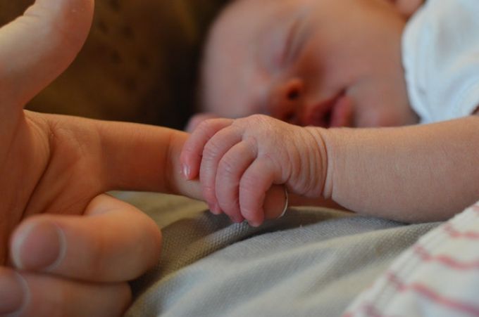 "Mit csinálnak a kisbabámmal?!" - Ezeken a vizsgálatokon esik át az újszülött "Mit csinálnak a kisbabámmal?!" - Ezeken a vizsgálatokon esik át az újszülött