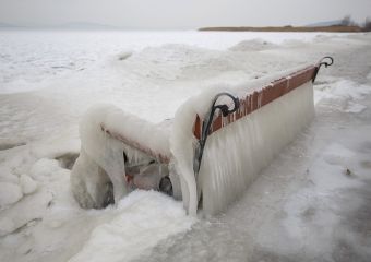 Újabb gyönyörű képek a jeges Balatonról