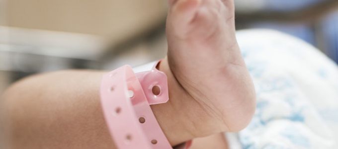 Szülési pózok: Testhelyzetek, amelyek megkönnyíthetik a vajúdást Szülési pózok: Testhelyzetek, amelyek megkönnyíthetik a vajúdást