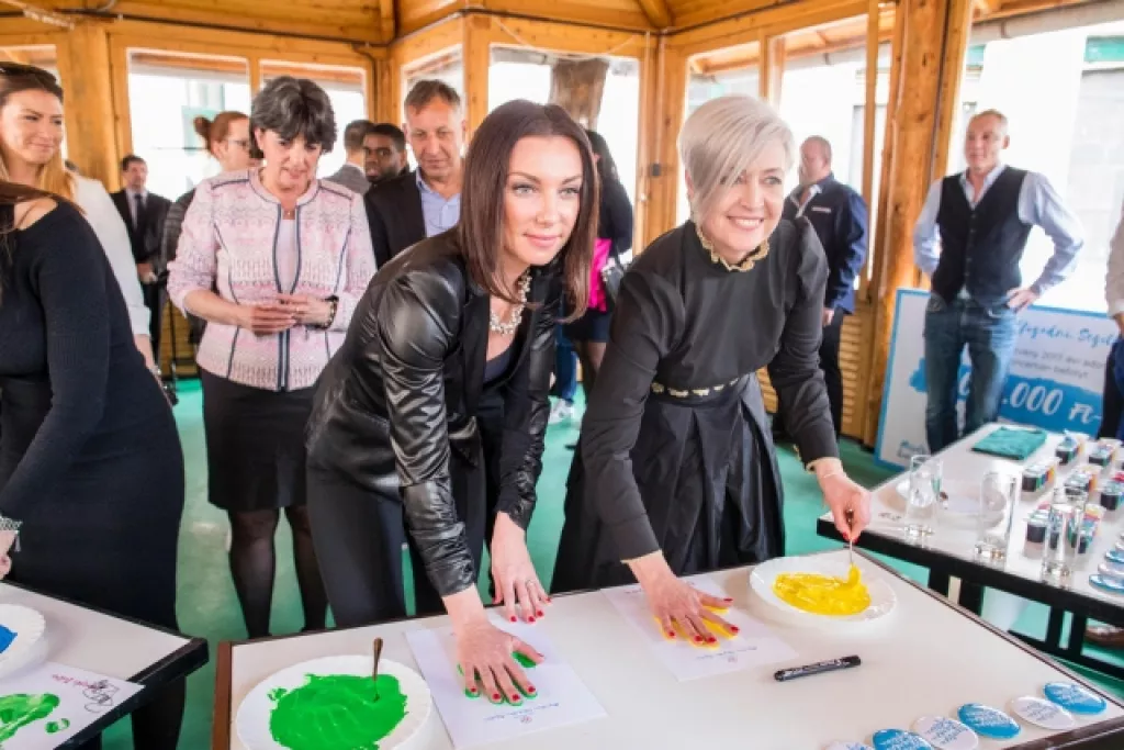 Rúzsa Magdi énekesnő is az alapítvány támogatója Rúzsa Magdi és Szijjártó-Nagy Szilvia