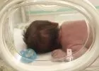 Egészséges újszülött kislányt találtak a Jahn Ferenc kórház inkubátorában