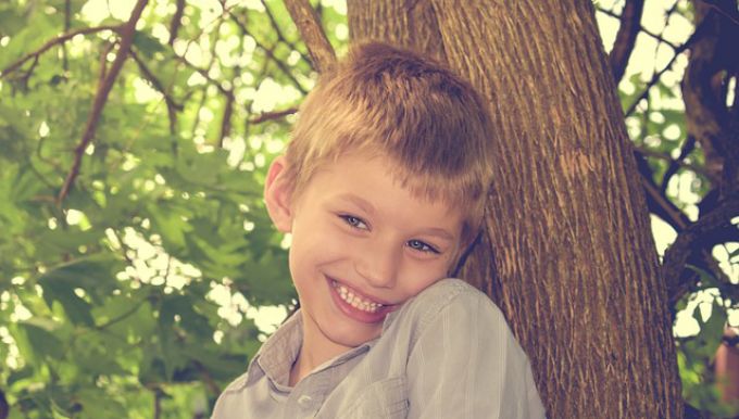 Az autizmus jelei kisgyermekkorban: életbevágóan fontos a korai felismerés Az autizmus jelei kisgyermekkorban: életbevágóan fontos a korai felismerés