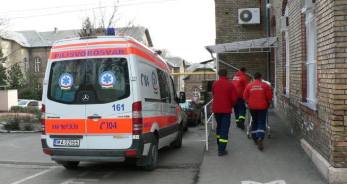 Kisfiú merült el a vasvári strandon - életet mentett a szolgálaton kívüli tűzoltó és az ápolónő Kisfiú merült el a vasvári strandon - életet mentett a szolgálaton kívüli tűzoltó és az ápolónő