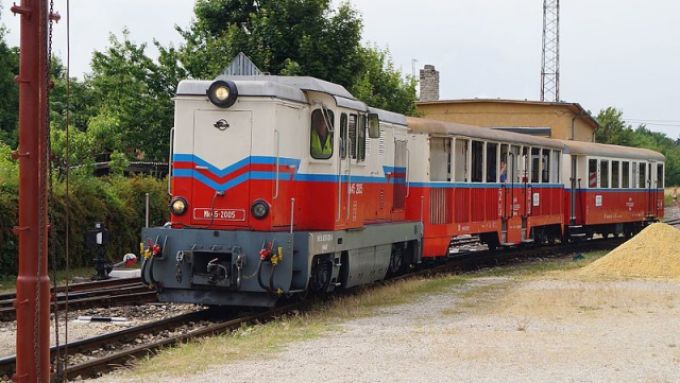 Kitűnő lett a gyerek bizonyítványa? - Ingyen utazhat a Gyermekvasúton! Kitűnő lett a gyerek bizonyítványa? - Ingyen utazhat a Gyermekvasúton!