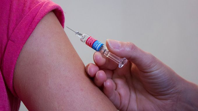 Ismét elérhető a patikákban a csecsemőkortól is adható, agyhártyagyulladás elleni vakcina Ismét elérhető a patikákban a csecsemőkortól is adható, agyhártyagyulladás elleni vakcina