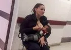 Megható: megszoptatta a kórházba érkezett elhanyagolt babát az argentin rendőrnő