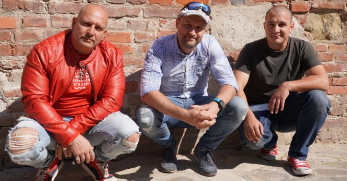 Az Alma Együttes és DJ Dominique új közös videóklipje: Kackac kukac Az Alma Együttes és DJ Dominique új közös videóklipje: Kackac kukac