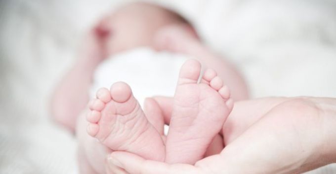 Mégsem kell naponta fürdetni a babát - a túl sok mosdatás többet árt, mint használ! Mégsem kell naponta fürdetni a babát - a túl sok mosdatás többet árt, mint használ!