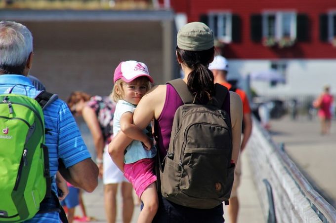 Havi 40 ezer forintos támogatást kapnak a gyermekeiket magánbölcsődébe járató dolgozó anyák Havi 40 ezer forintos támogatást kapnak a gyermekeiket magánbölcsődébe járató dolgozó anyák