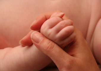 Újszülött gyermeke életét mentette meg egy győri apuka