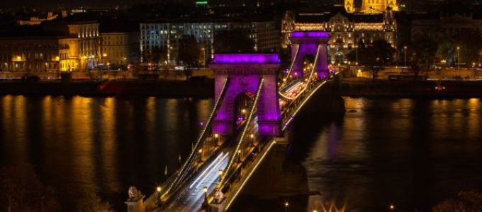 Lilába borul a Lánchíd a legkisebbekért! - Koraszülöttek Világnapja november 17. Lilába borul a Lánchíd a legkisebbekért! - Koraszülöttek Világnapja november 17.