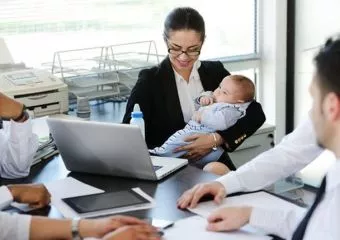 Ideje leszámolni a kizárólag a családjáért élő anya mítoszával