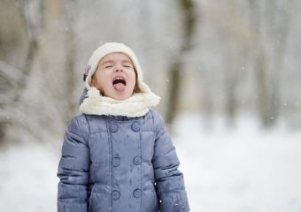 A hideg levegő nem betegít meg: ezért kellene a gyerekeknek télen is minél többet kint lenniük
