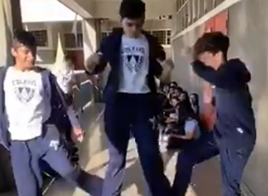 Koponyatörő Kopornyatörő