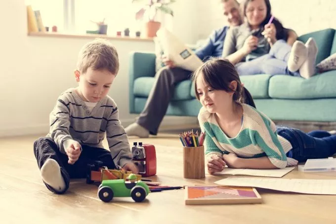 Hogyan lehet lekötni egy gyereket otthon, a legjobb módon? - 34 ötlet Hogyan lehet lekötni egy gyereket otthon, a legjobb módon? - 34 ötlet