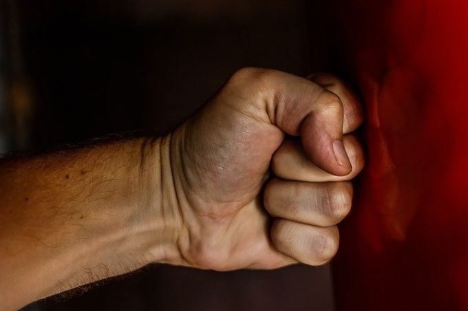 Elvennék a családi pótlékot az erőszakos diákok szüleitől Elvennék a családi pótlékot az erőszakos diákok szüleitől