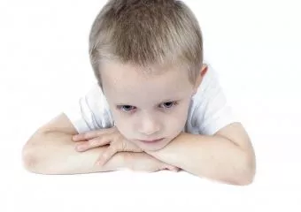 Tikkelés gyerekeknél: tünetek, okok, kezelés